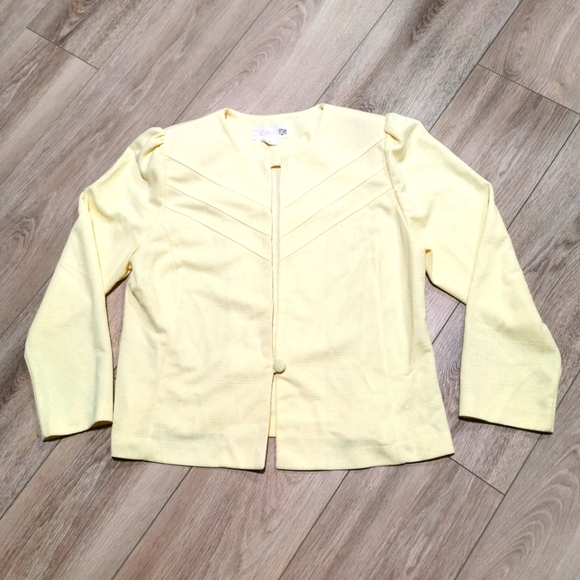 Vintage Glenayr Kitten 70's Pale Yellow Suit - Picture 6 of 6